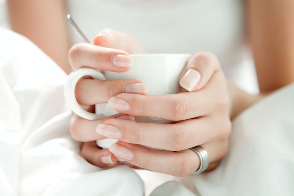 Warm tea helps with insomnia symptoms
