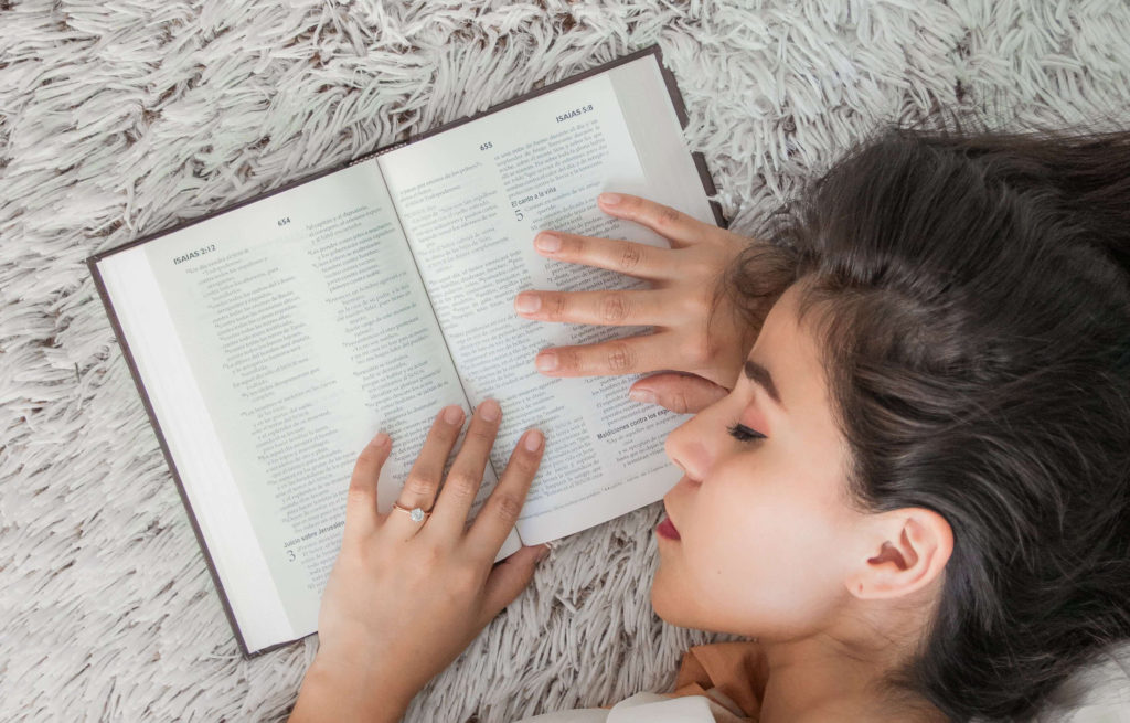 How to fall asleep with reading
